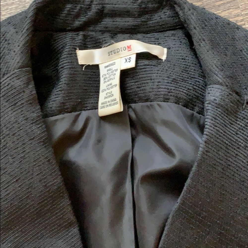 Blazer - Picture 2 of 4